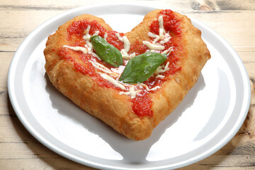 pizza San Valentino cuore dessert dolce innamorati 