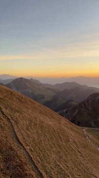Coucher de soleil et parapente au Mol&eacute;son