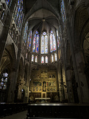 Main altarpiece and vaulted apse at Catedral de Leon with stained glass