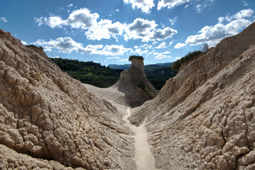 Kreta - Potamida - Tonfelsen von Komolithi