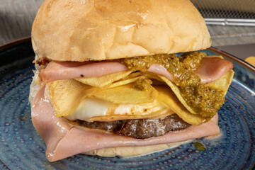 panini hamburger, ripieno, polpette, melanzane, pomodoro, insalata uova, zucchine, prosciutto,...