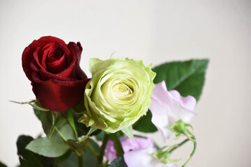 薔薇とスイートピー