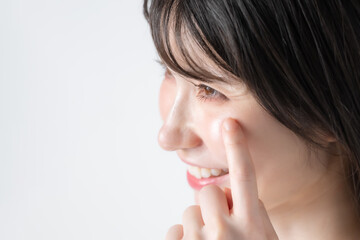 女性　ビューティー　スキンケア