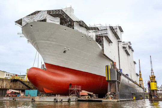 Construction of a ship in dry dock