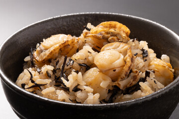 ホタテとひじきの炊き込みご飯
