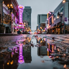 Obraz premium City street at night, puddle reflection