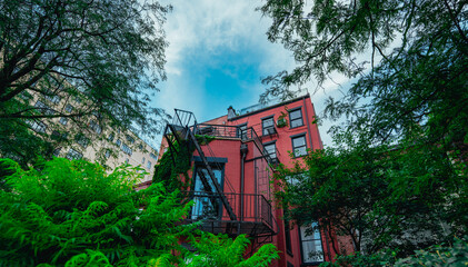 red brick building in Brooklyn 