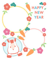 かわいい白馬が窓から顔を出しているカラフルな午年フォト年賀状(文字なし)　白背景