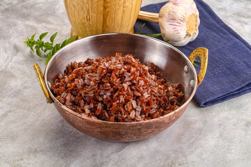 Red steamed rubine rice garnish