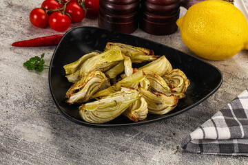 Vegan cuisine - baked fennel with oil
