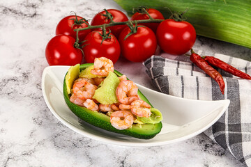 Dietary avocado cut with prawn