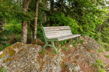 Historic resting bench