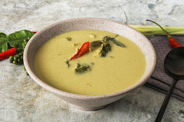 Thai green chicken curry with coconut