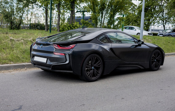 Back view of BMW i8