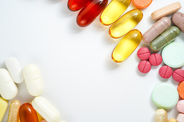 vitamin supplements capsules pill, softgel, fish oil, omega 3, vitamin E