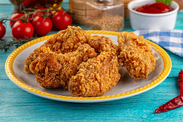 Golden crispy fried chicken wings