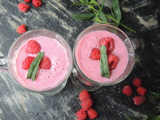 fresh raspberry smoothie