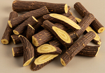 Cookies on a white background, Pile of dried kava kava roots on white background., this natural herbal planOrganic Dried Licorice Root Slices for Herbal Use, cinnamon sticks on wooden background