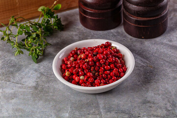 Dry pink pepper corn spice