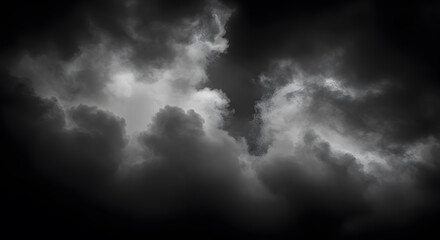 Obraz premium Dramatic overcast sky with dark storm clouds and hints of light and texture