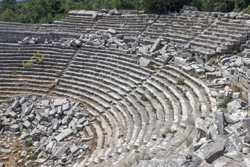 The amphitheater was built in the II century BC according to the classical Roman principle....