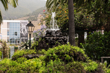 Jardín con fuente en la plaza de El Paso, La Palma