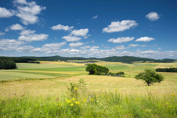 Deutsche Landschaft - Die Eifel bei Döttingen - Stockfoto