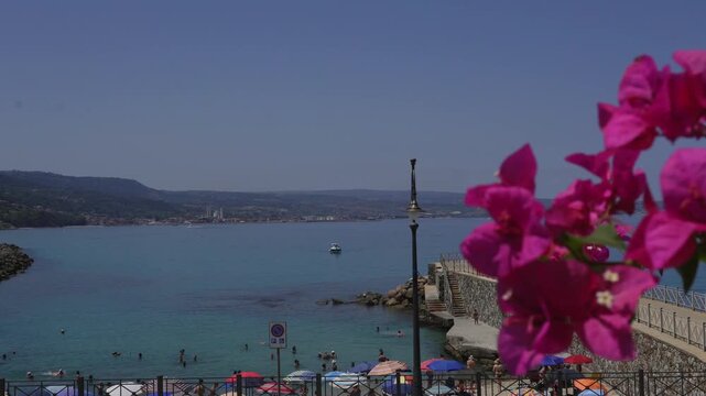 Pizzo (Southern Italy) is a picturesque coastal town on the Tyrrhenian Sea. The historic Aragonese Castle (Castello Murat) produces the famous ice cream "tartufo di Pizzo". 25.07.2025