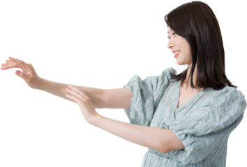 春夏の日焼け防止で日焼け止めを塗るイメージ　紫外線やシミ対策などに	背景透明