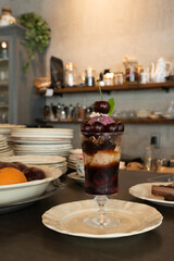 Raw Sweets Cafe Abondanceのアメリカンチェリーパフェ