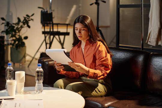 acting audition, audition, young adult, theater, actor, casting, woman, performance, actress, female, script, Hispanic, rehearse, film industry, prepare, drama, memorize, anticipation, read, talent, w