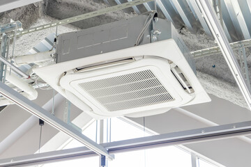 剥き出しの空調