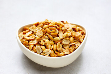 Roasted peanuts for snacking, or used as toppings for various dishes.