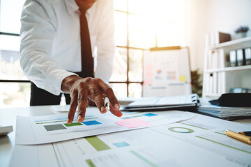Employees who work with a lot of documents Searching for documents Accounting for income, expenses, tax records, and hard work