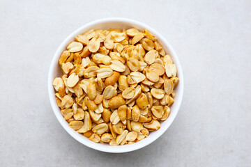 Roasted peanuts for snacking, or used as toppings for various dishes.