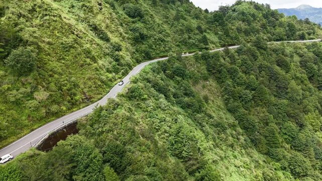 Scenery of Hehuan Mountain in central Taiwan, translation: high mountains in central Taiwan.