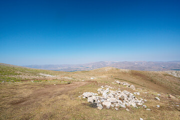 The scenic views of Demirkazık summit, Davlumbaz summit and dipsiz göl at the Aladağlar National park in Niğde, Turkey