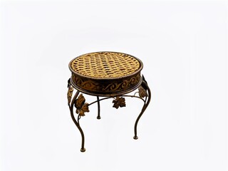 The white background in the picture is a brown chair with a steel frame and a leaf pattern. The chair has three steel legs and the seat is made of beautifully woven rope. The circle decoration.