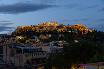 Obraz premium Illuminated Acropolis from an Athenian Rooftop Bar, Athens, Greece