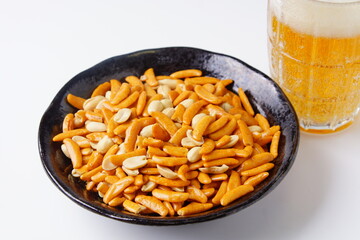 柿の種とビール