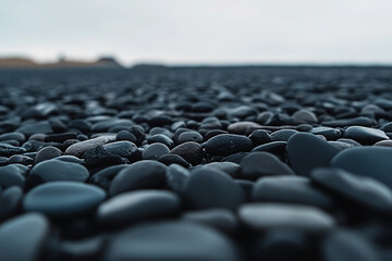 Obraz premium Close-up view of a pebble-strewn riverbed reveals natural beauty