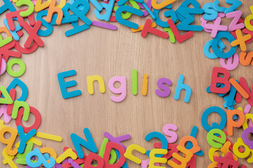 カラフルなアルファベットの英単語English