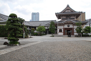 buddhist (?) temple (chokoku-ji) in tokyo in japan 