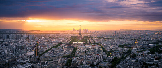 Aerial View of Paris at Sunset &ndash; Eiffel Tower and City Skyline Under Colorful Sky