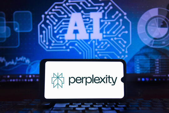 The Perplexity Artificial Intelligence logo is displayed on a smartphone screen with the artificial intelligence symbol in the background. Rio de Janeiro, Brazil: 07.25.2025.