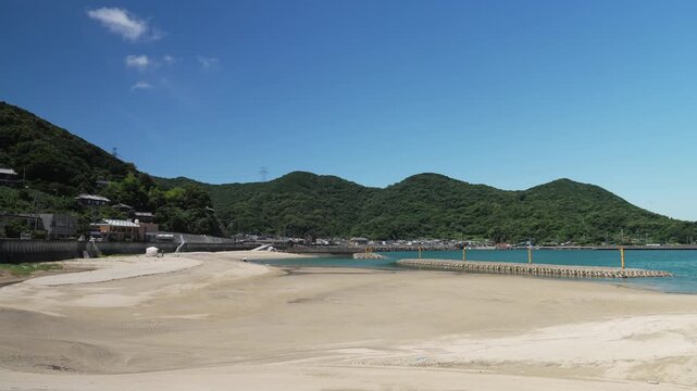 衣奈海水浴場 和歌山県由良町 Ena Seaside &ndash; Peaceful Swimming Spot in Yura, Wakayama Prefecture