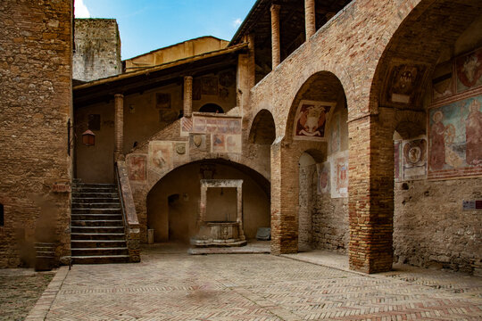Fototapeta covent in San Gimignano
