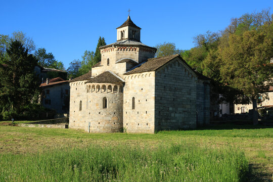 La Chiesa di San Giovanni Battista (X&egrave;me et XI&egrave;me si&egrave;cle) &agrave; Montorfano