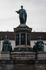 Obraz premium Denkmal Kaiser Franz I . Vienna