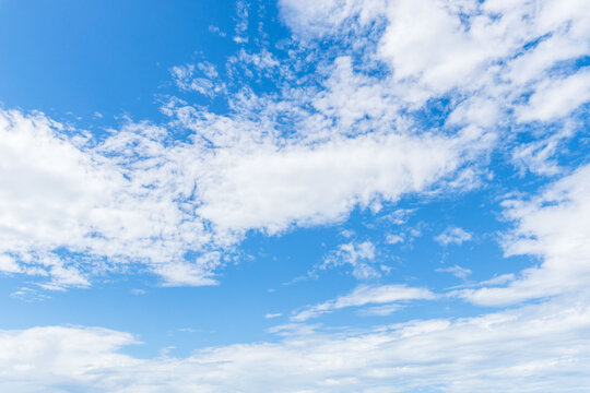 夏の空　澄んだ青空と雲271